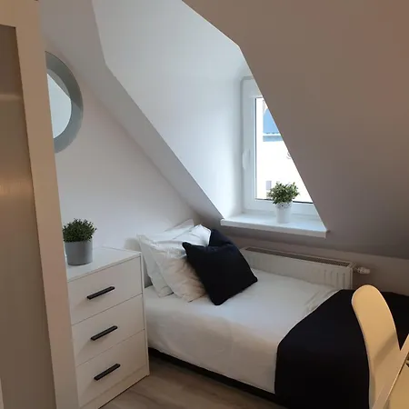 6 Pokoi Na Wajdeloty Apartamento *